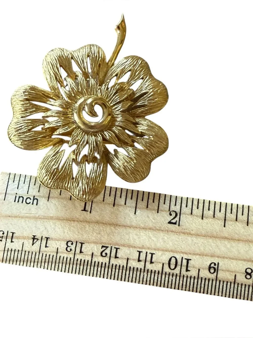 Vintage 1960’s Gold Tone Chunky Brooch Pin